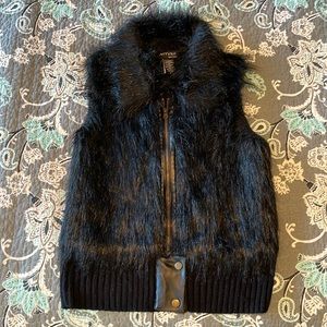 Attyre black faux fur sweater vest